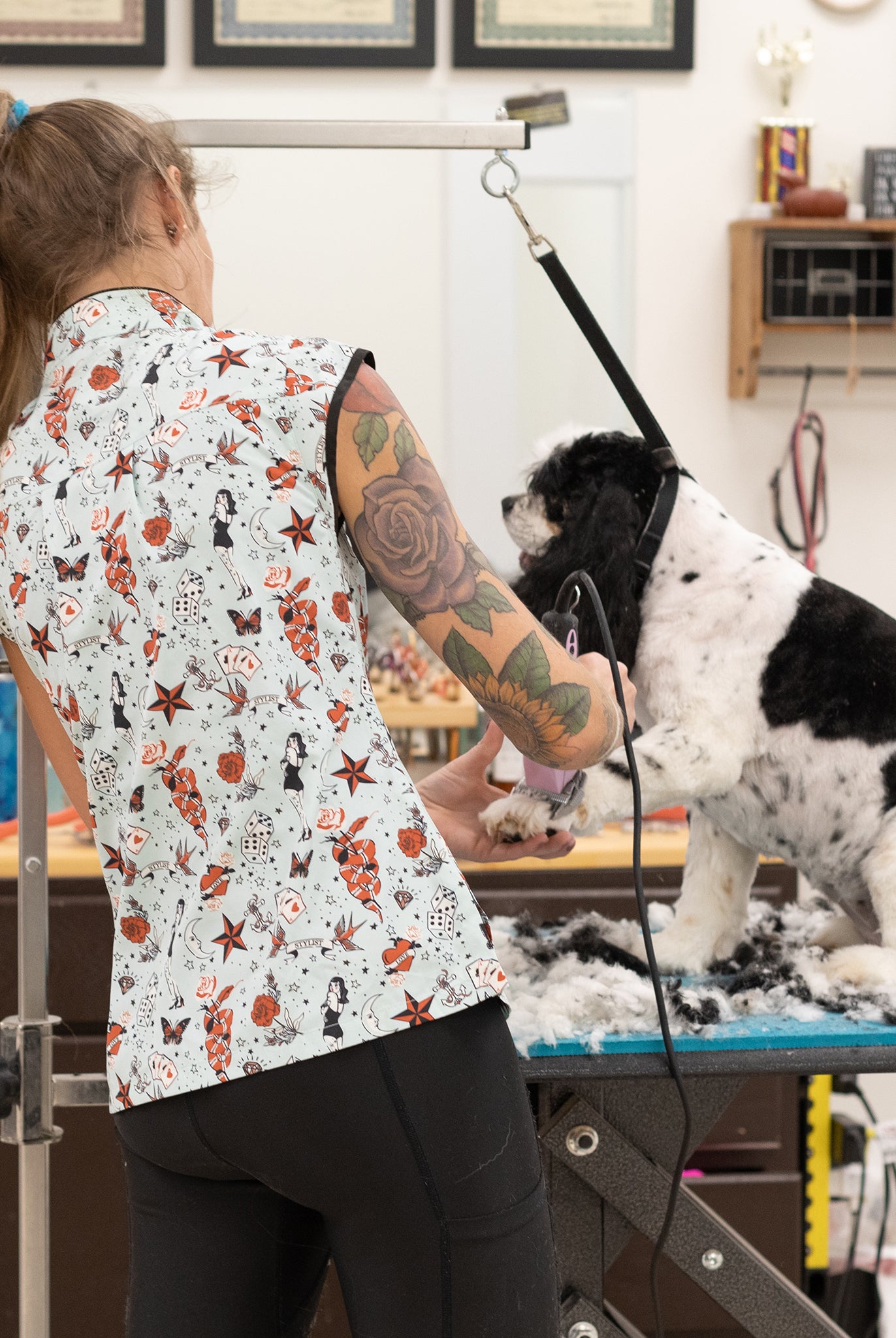 short sleeved grooming clothes with pockets