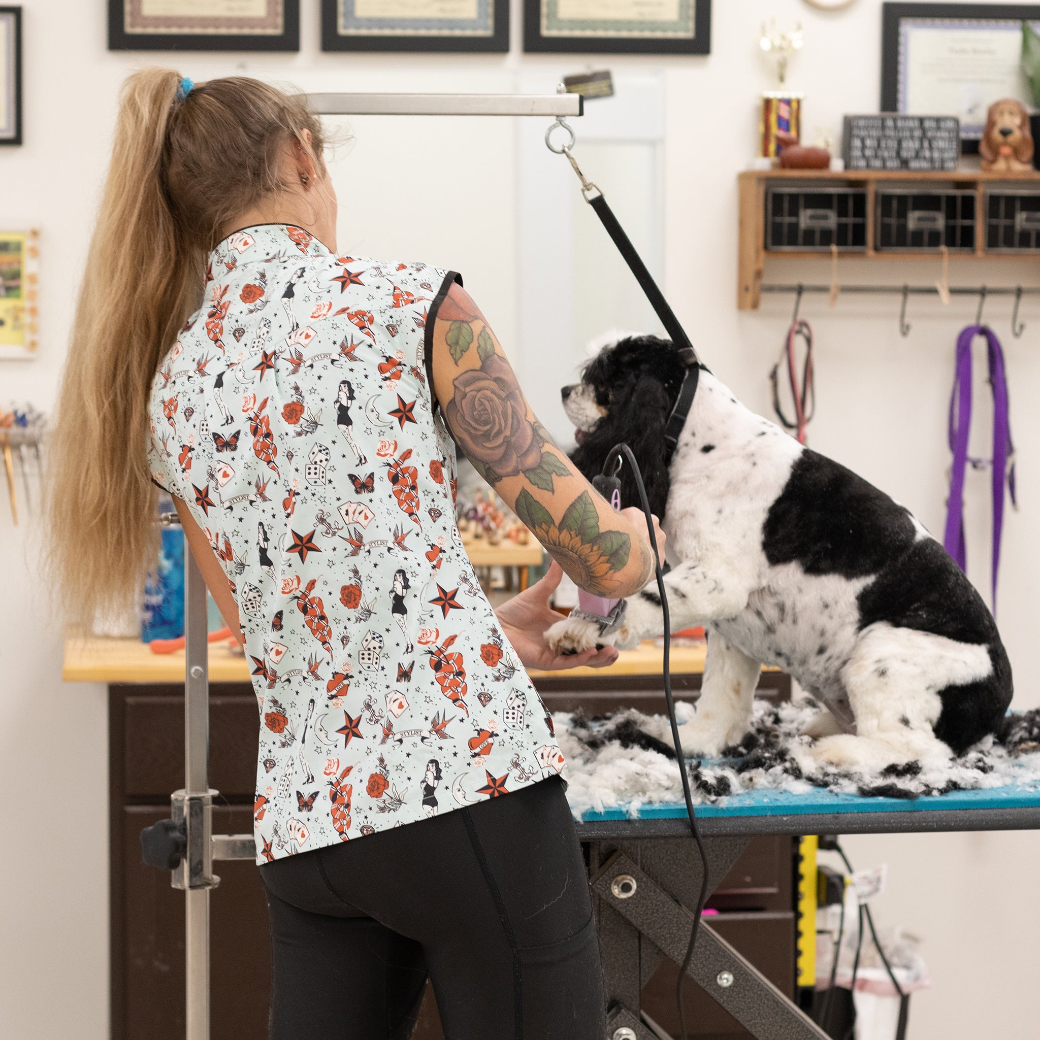 short sleeved grooming clothes with pockets