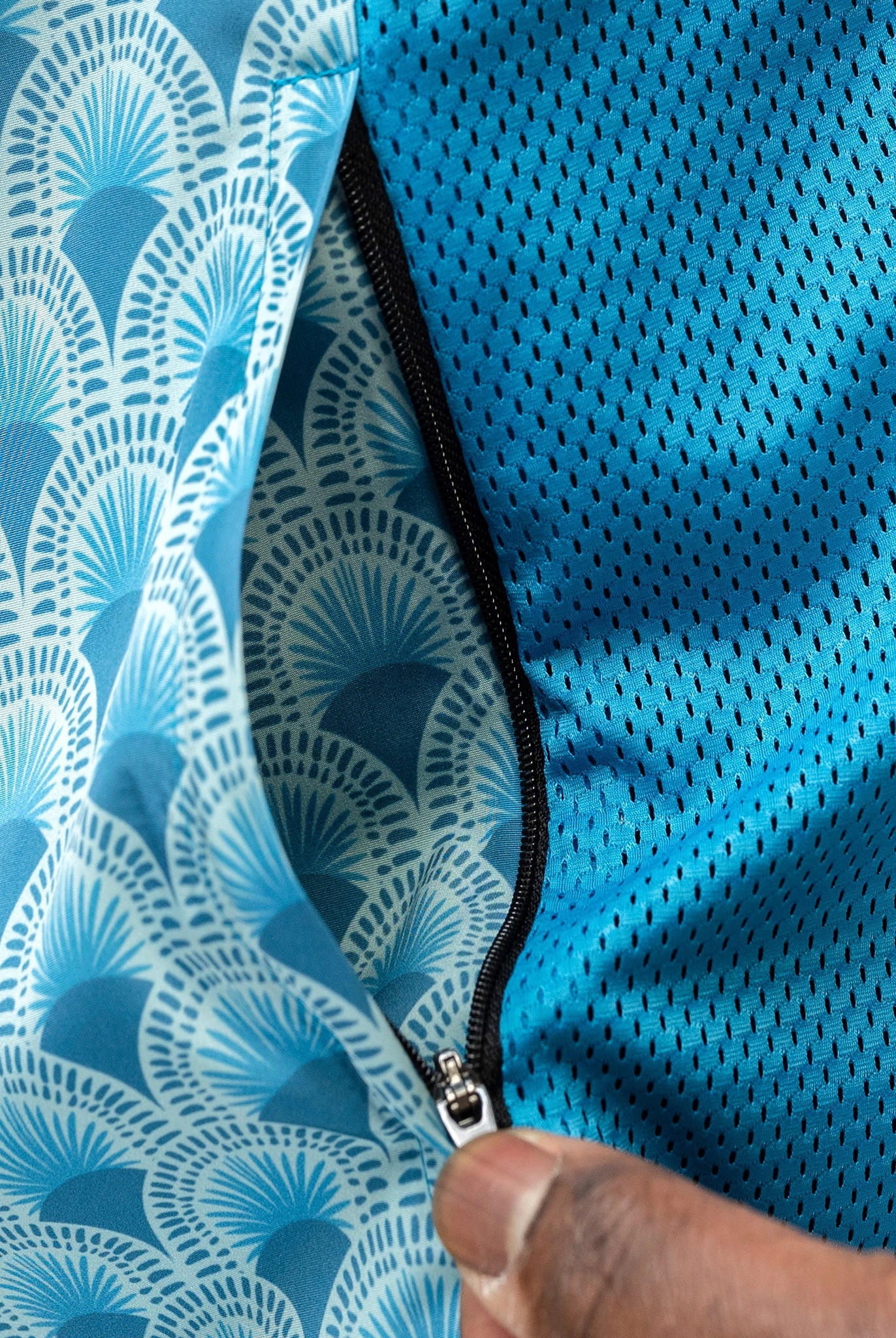 breathable smock with pockets